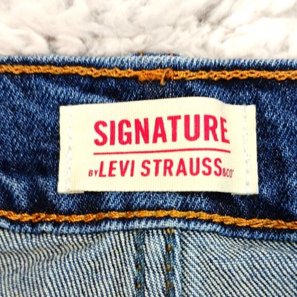 Levi's Signature 5 Pocket Stretch Denim Shorts 28 Waist. Unisex. Blue........... - Picture 4 of 11
